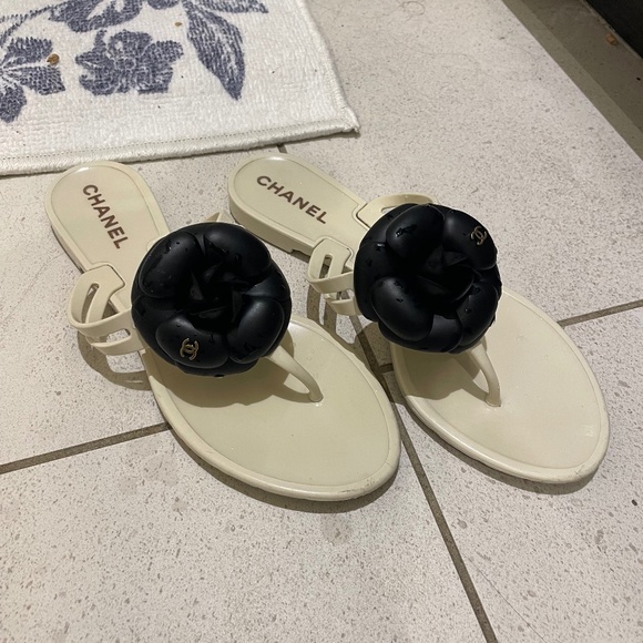 Authentic Chanel Camelia Jelly Sandals White EU 37 - Picture 1 of 5